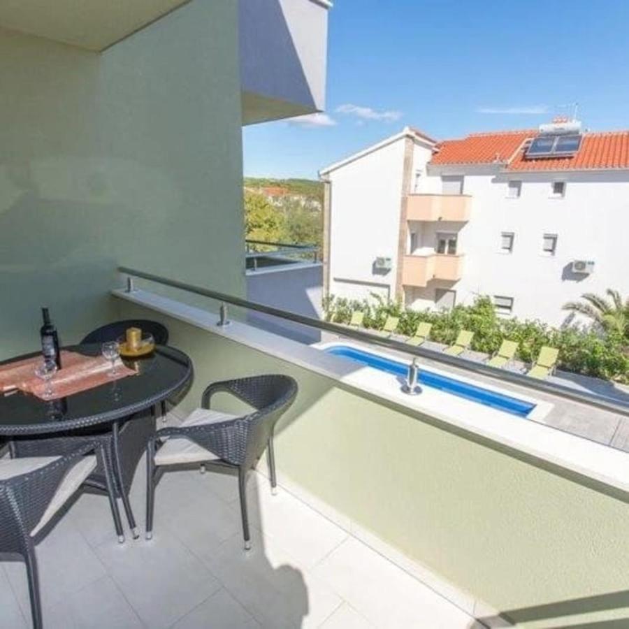 Apartment Mali San Трогир Екстериор снимка