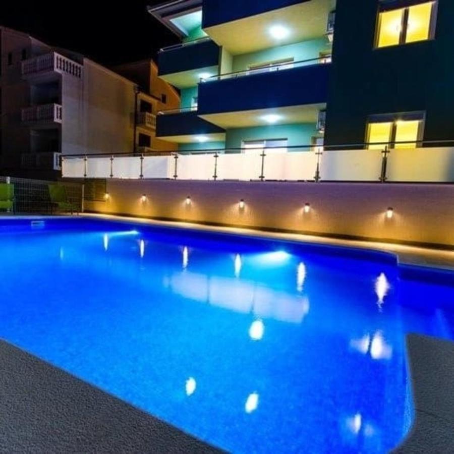 Apartment Mali San Трогир Екстериор снимка