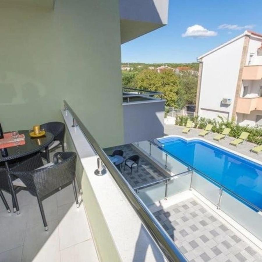 Apartment Mali San Трогир Екстериор снимка